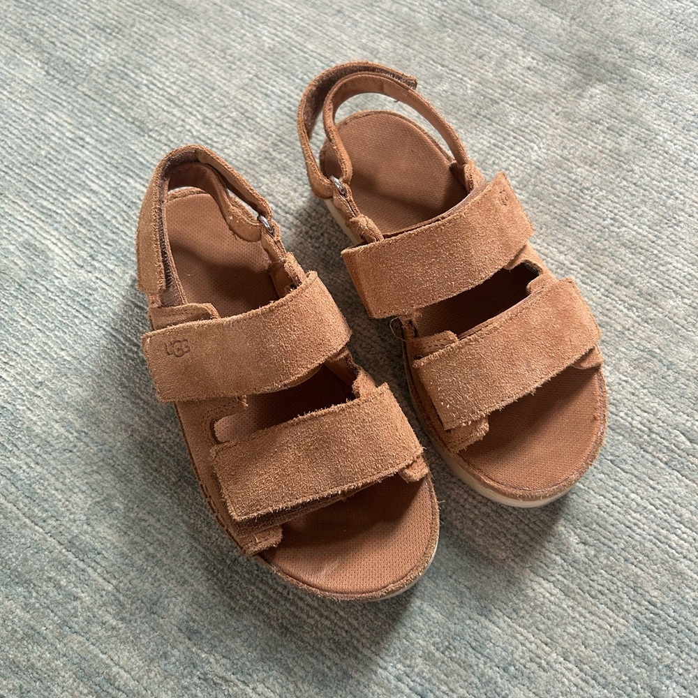 Boys UGG Goldenstar sandals